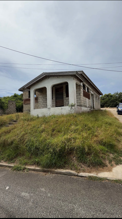 Renovation Opportunity on 5,500 sq ft Lot Frenches, St. George