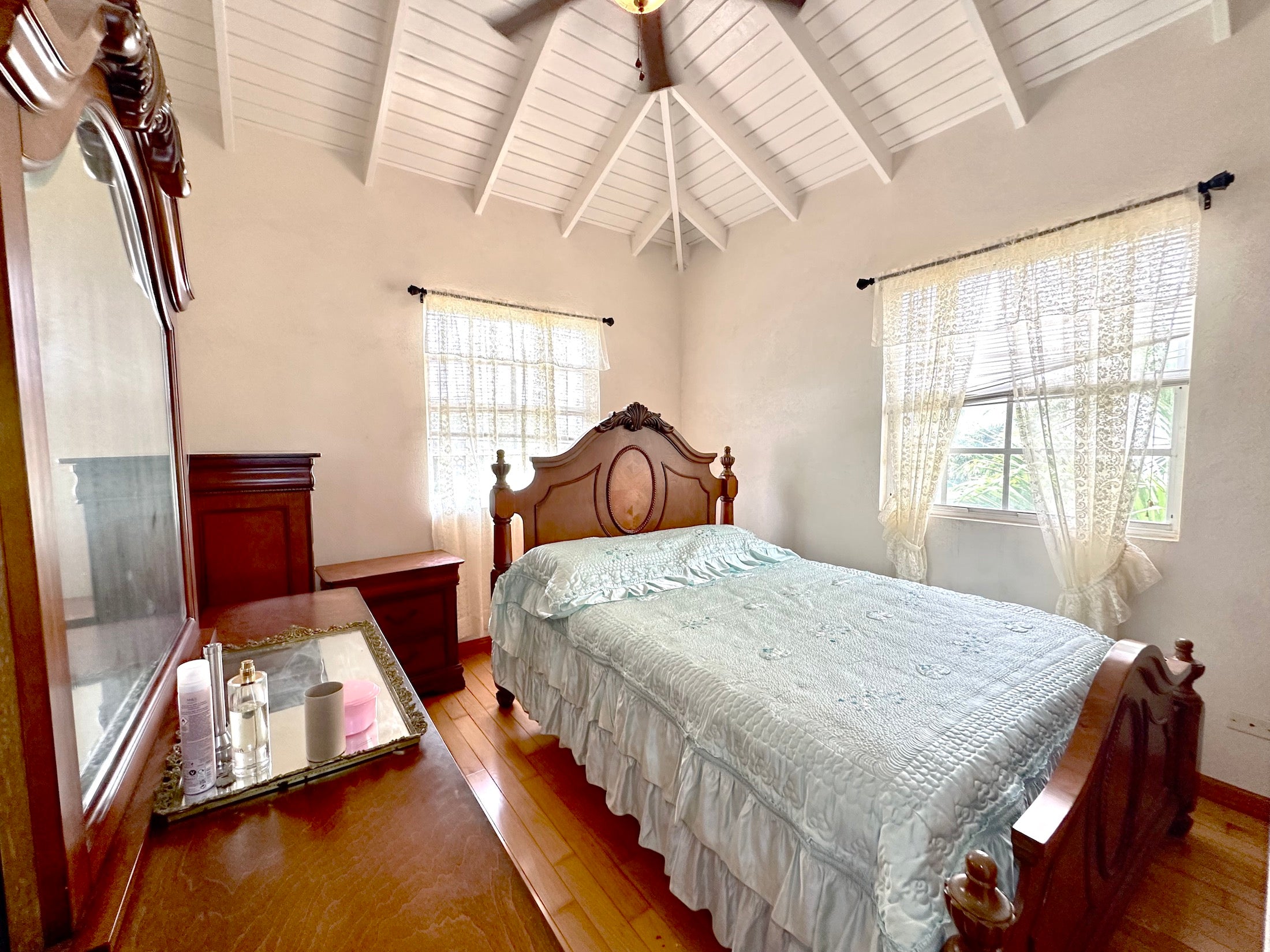 Salem Heights, 2 Bedroom Apartment Attached
