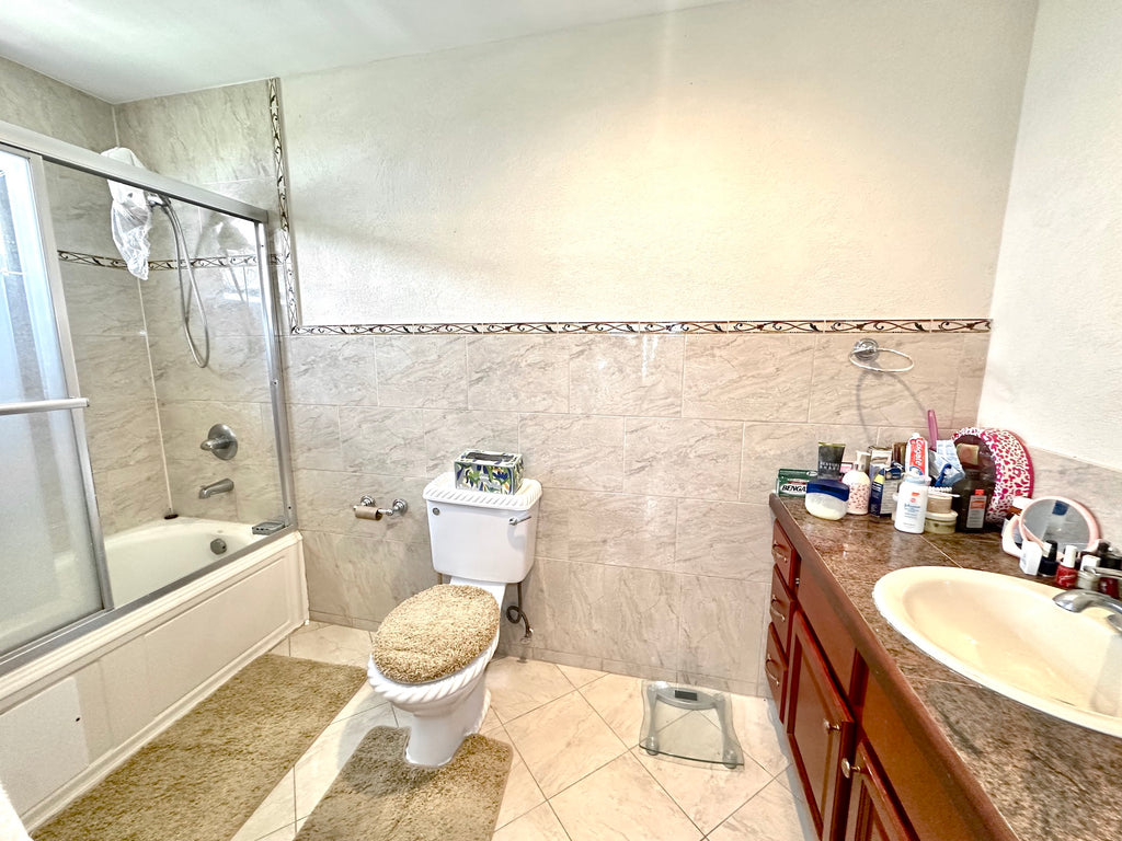 Salem Heights, 2 Bedroom Apartment Attached
